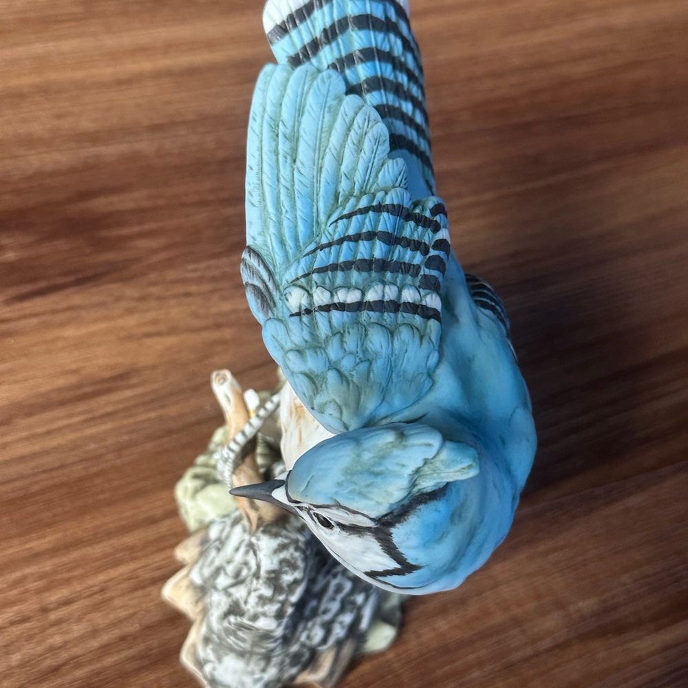 Homco Blue Jay, 1985 Masterpiece Porcelain Figurine - Picture 3 of 7